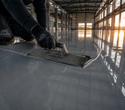 CORSO DI FORMAZIONE TEORICO-PRATICO PER POSATORI DI RESINE EPOSSIDICHE